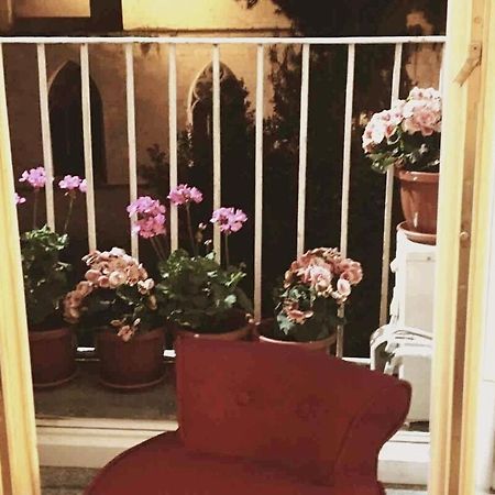Apartamento Maria Rosaria A Santa Chiara Spaccanapoli Exterior foto