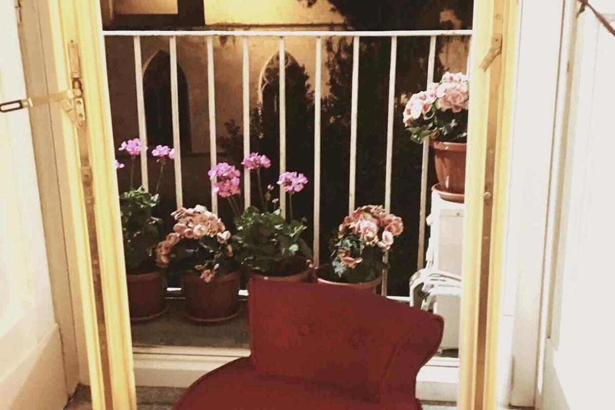 Apartamento Maria Rosaria A Santa Chiara Spaccanapoli Exterior foto